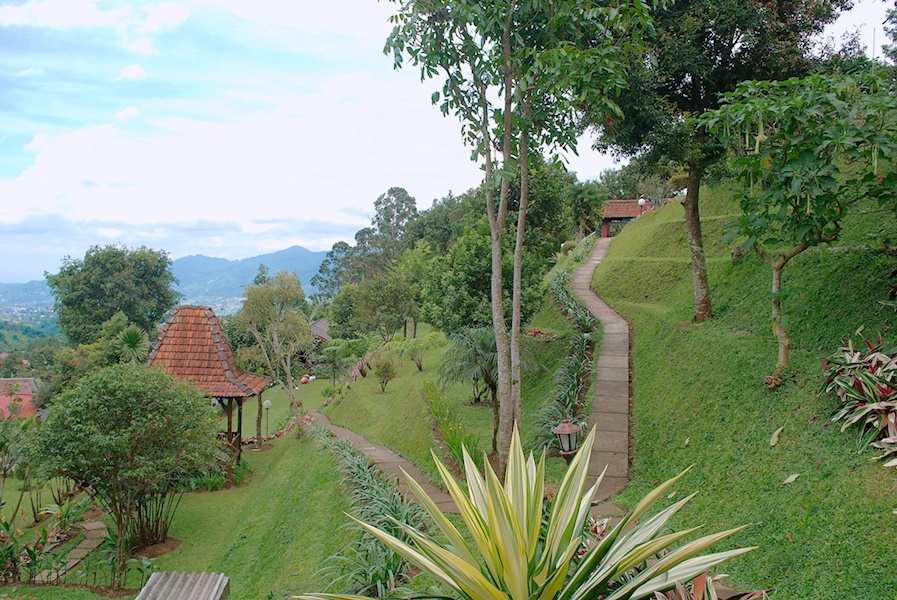  Villa  Pondok Sekar Puncak  Cisarua Kawasan Berbukit dengan 