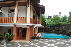 Villa Tebing Batulayang Puncak pano