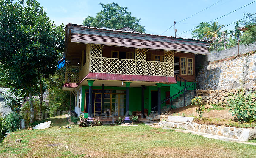 Villa Gunung Putri / HOTEL - VILLA DI LEMBANG BANDUNG / Cottage yang